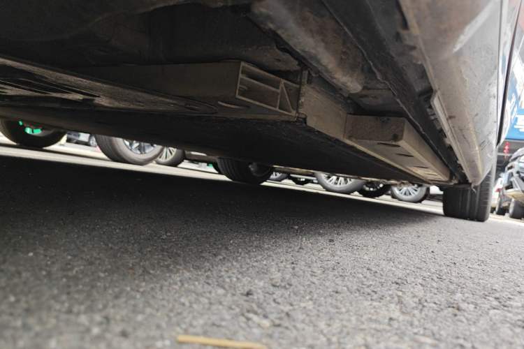 Used ORA Lightning Cat 2022 555 km Luxury Edition Left Side Sill