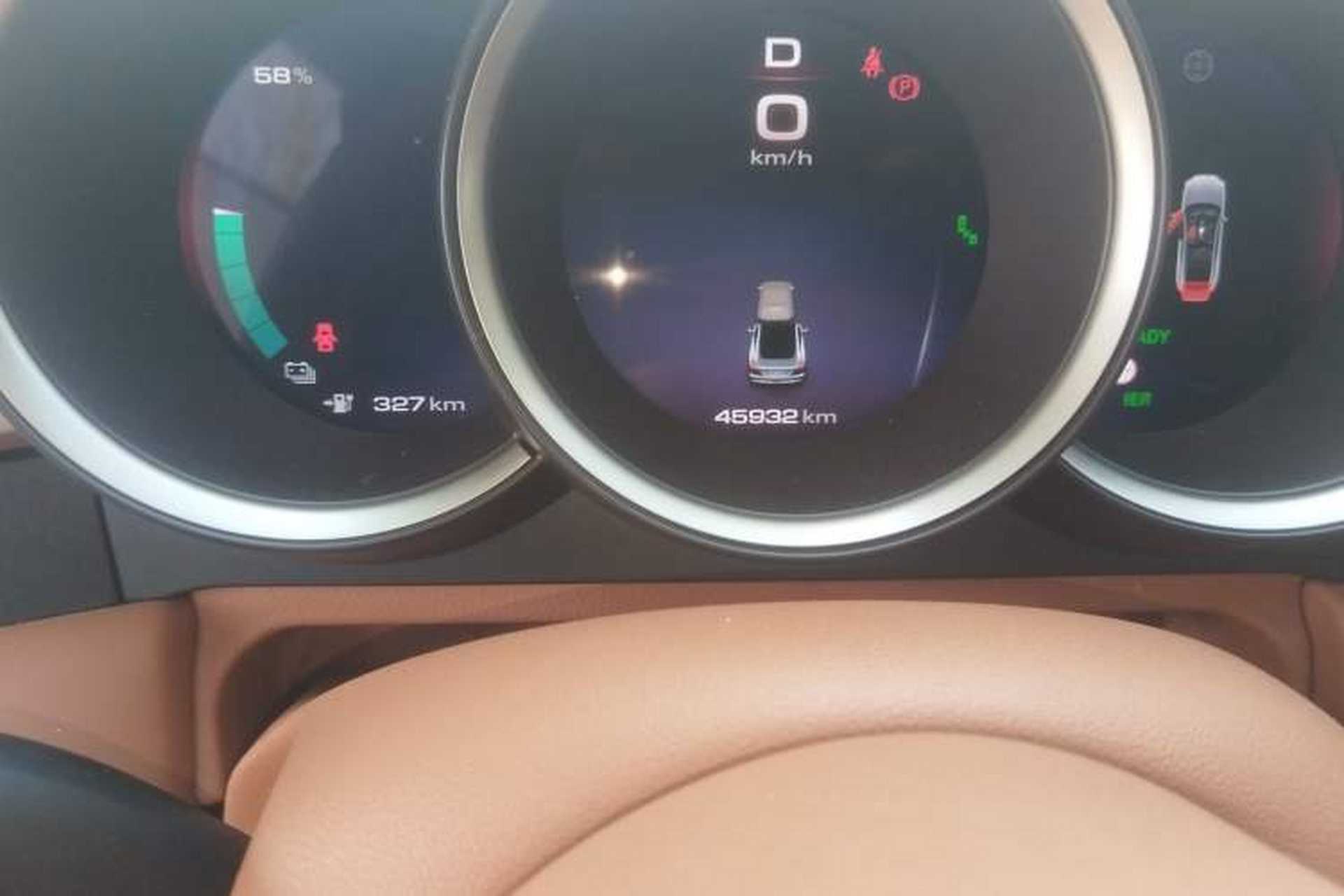 Used ORA Lightning Cat 2022 555 km Luxury Edition Odometer Close Up