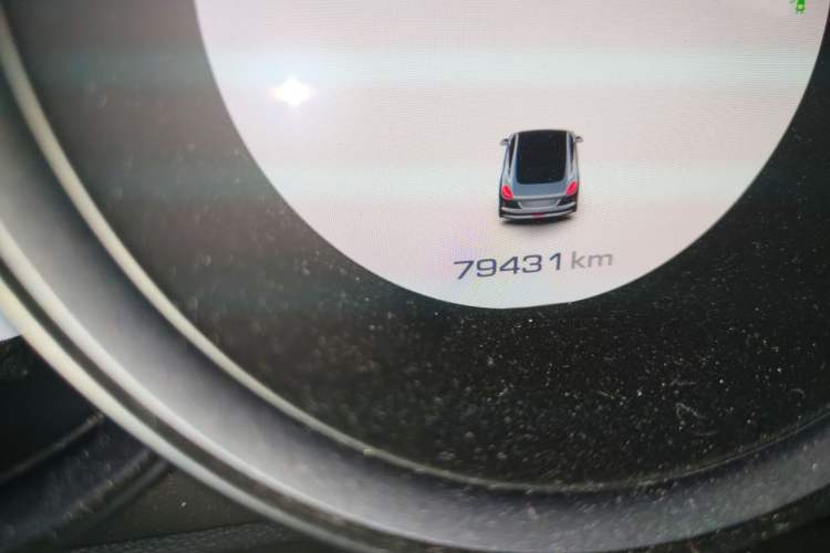 Used ORA Lightning Cat 2022 555 km Luxury Edition Odometer Close Up