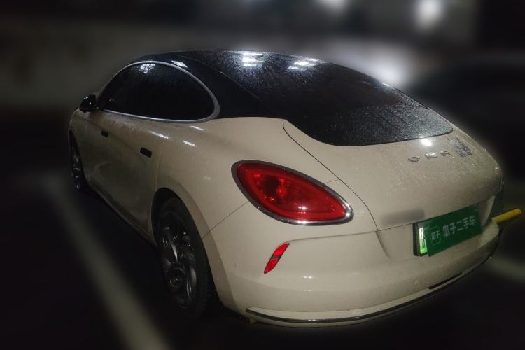 Used ORA Lightning Cat 2022 555 km Luxury Edition Rear Left 45 Deg
