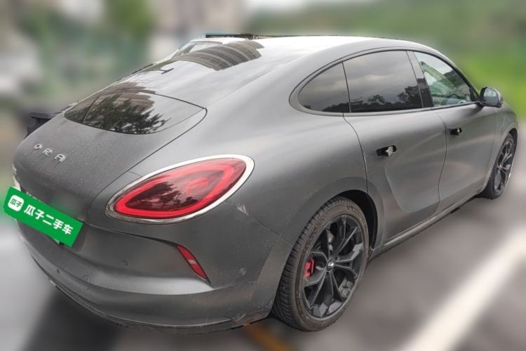 Used ORA Lightning Cat 2022 555 km Luxury Edition Rear Right 45 Deg