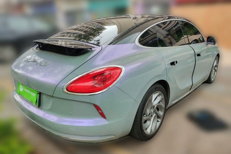 Used ORA Lightning Cat 2022 555 km Luxury Edition Rear Right 45 Deg