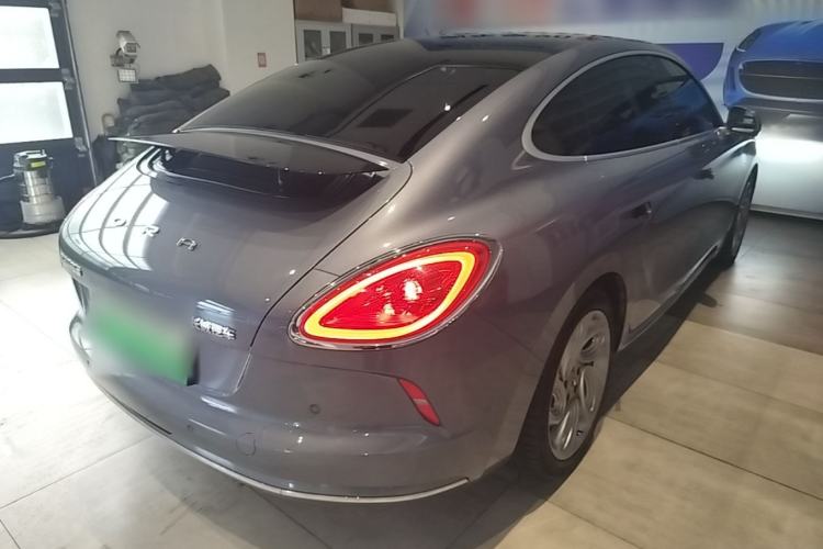Used ORA Lightning Cat 2022 555 km Luxury Edition Rear Right 45 Deg