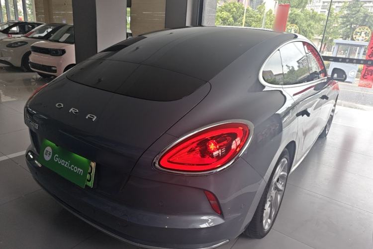 Used ORA Lightning Cat 2022 555 km Luxury Edition Rear Right 45 Deg