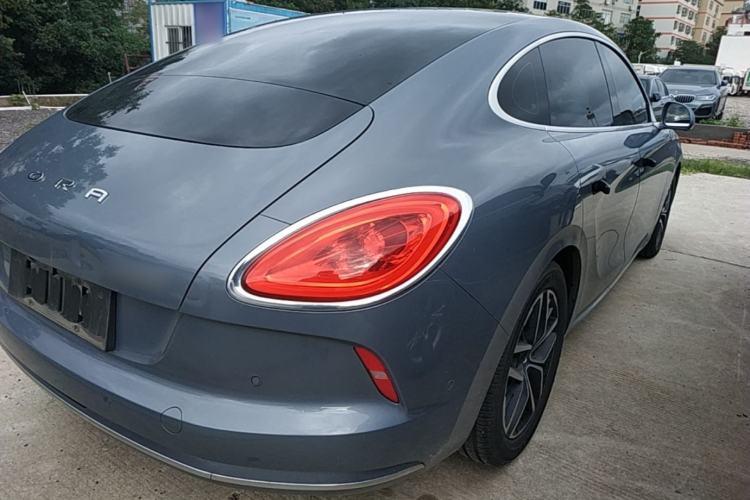 Used ORA Lightning Cat 2022 555 km Luxury Edition Rear Right 45 Deg