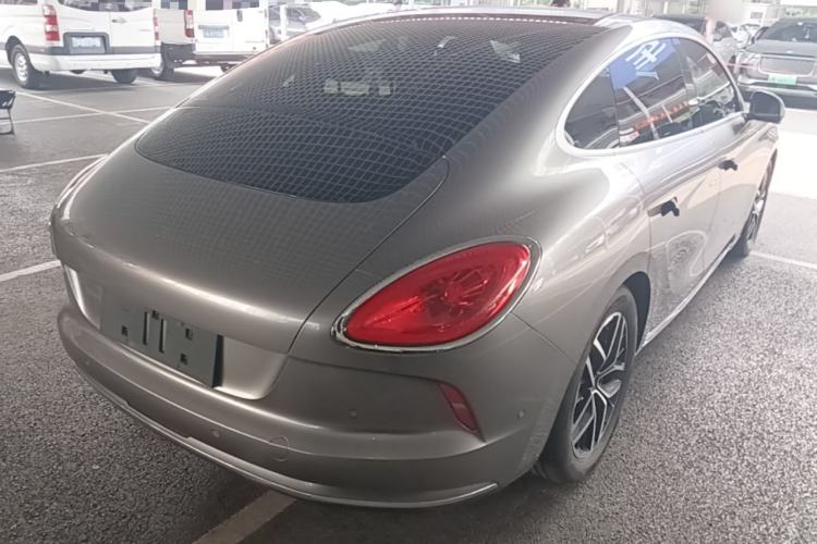 Used ORA Lightning Cat 2022 555 km Luxury Edition Rear Right 45 Deg