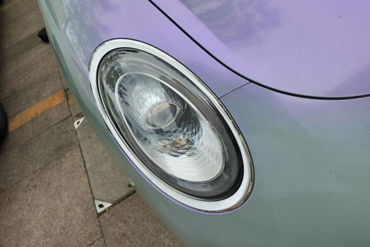 Used ORA Lightning Cat 2022 555 km Luxury Edition Right Front Headlight