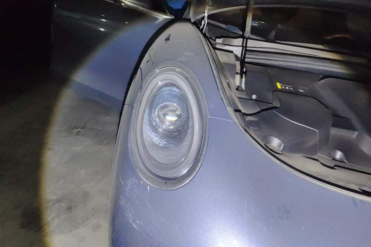 Used ORA Lightning Cat 2022 555 km Luxury Edition Right Front Headlight
