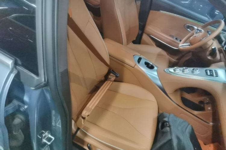 Used ORA Lightning Cat 2022 705 km Long-Range Version Right Front Seat
