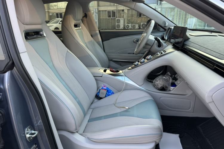 Used ORA Lightning Cat 2022 555 km Luxury Edition Right Front Seat