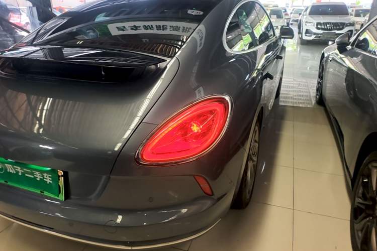 Used ORA Lightning Cat 2022 555 km Luxury Edition Right Rear Taillight