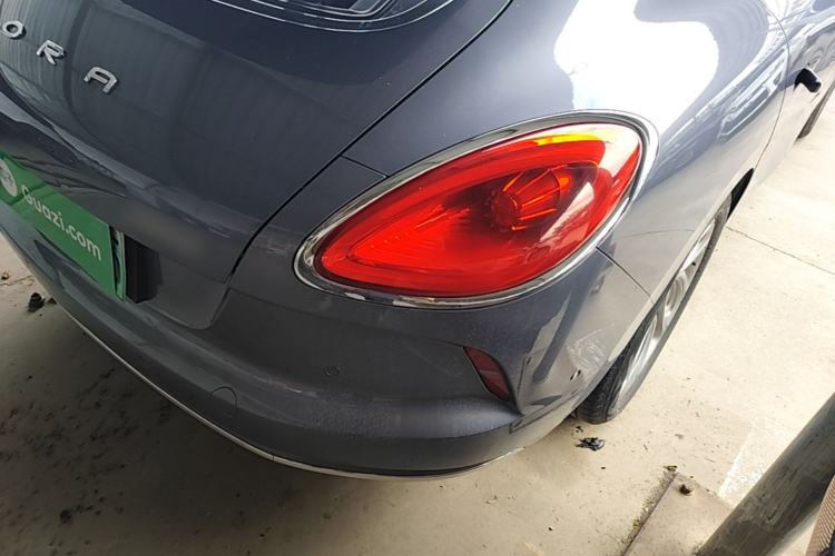 Used ORA Lightning Cat 2022 555 km Luxury Edition Right Rear Taillight