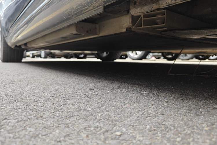 Used ORA Lightning Cat 2022 555 km Luxury Edition Right Side Sill
