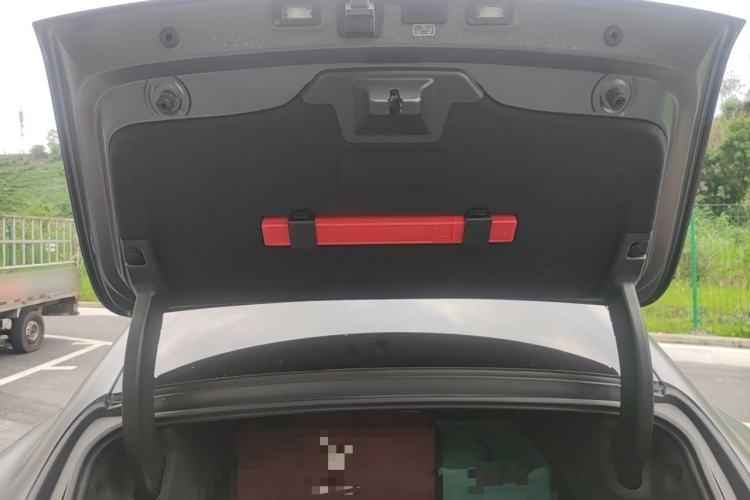 Used ORA Lightning Cat 2022 555 km Luxury Edition Trunk