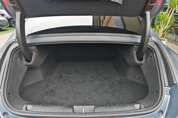 Used ORA Lightning Cat 2022 555 km Luxury Edition Trunk