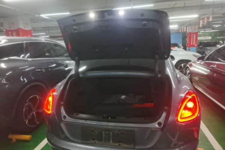 Used ORA Lightning Cat 2022 705 km Long-Range Version Trunk