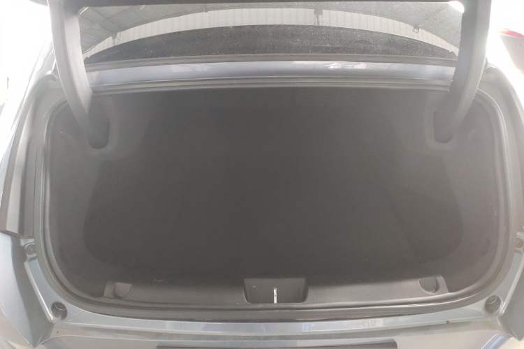 Used ORA Lightning Cat 2022 555 km Luxury Edition Trunk