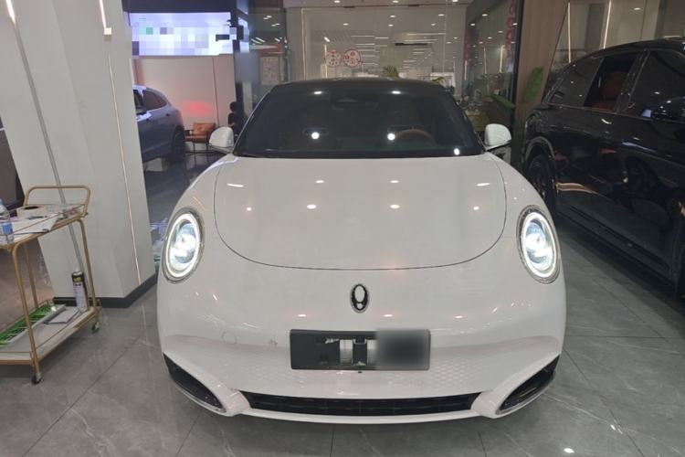 Used ORA Lightning Cat 2022 555 km Luxury Edition Front