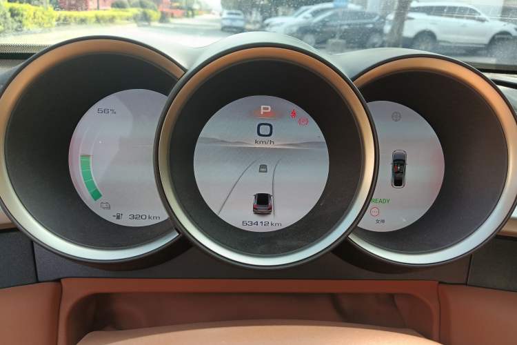 Used ORA Lightning Cat 2022 555 km Luxury Edition Instrument Cluster