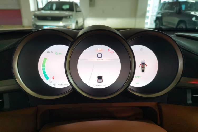 Used ORA Lightning Cat 2022 555 km Luxury Edition Instrument Cluster