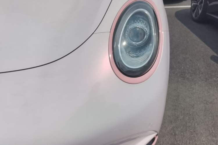 Used ORA Lightning Cat 2022 555 km Luxury Edition Left Front Headlight