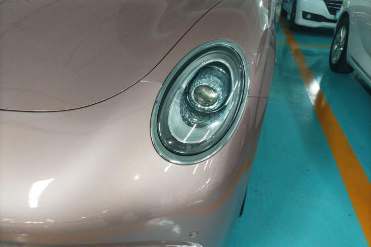 Used ORA Lightning Cat 2022 555 km Luxury Edition Left Front Headlight