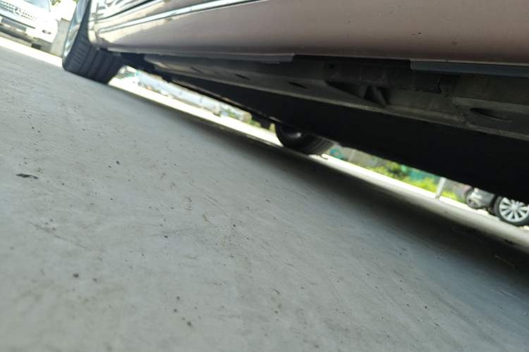 Used ORA Lightning Cat 2022 555 km Luxury Edition Left Side Sill