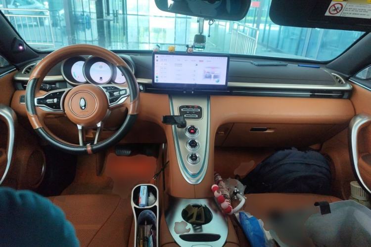 Used ORA Lightning Cat 2022 555 km Luxury Edition Center Console