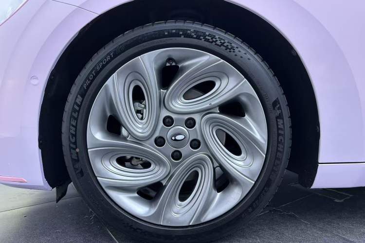 Used ORA Lightning Cat 2022 555 km Luxury Edition Exterior 5