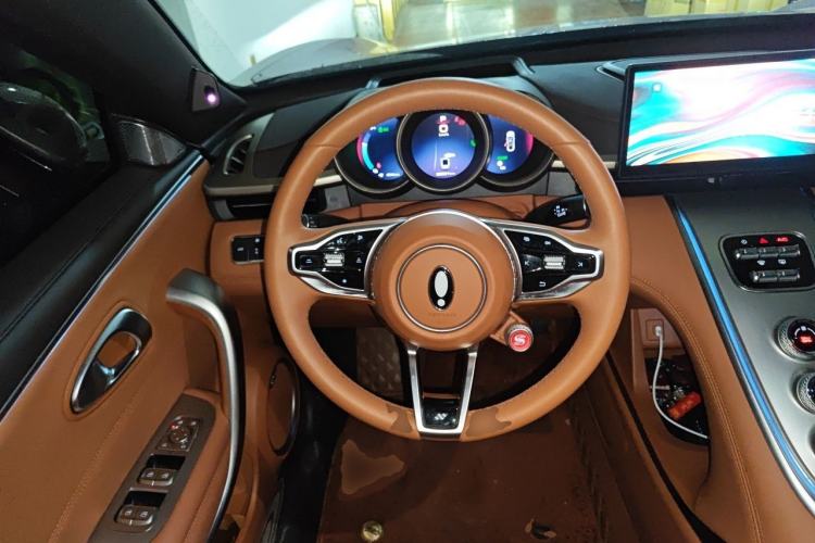 Used ORA Lightning Cat 2022 600 km All-Wheel Drive High-Performance Version Steering Wheel