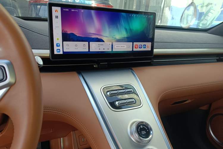 Used ORA Lightning Cat 2022 555 km Luxury Edition Audio And AC Panel