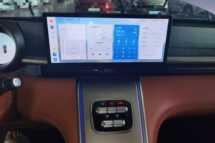 Used ORA Lightning Cat 2022 555 km Luxury Edition Audio And AC Panel