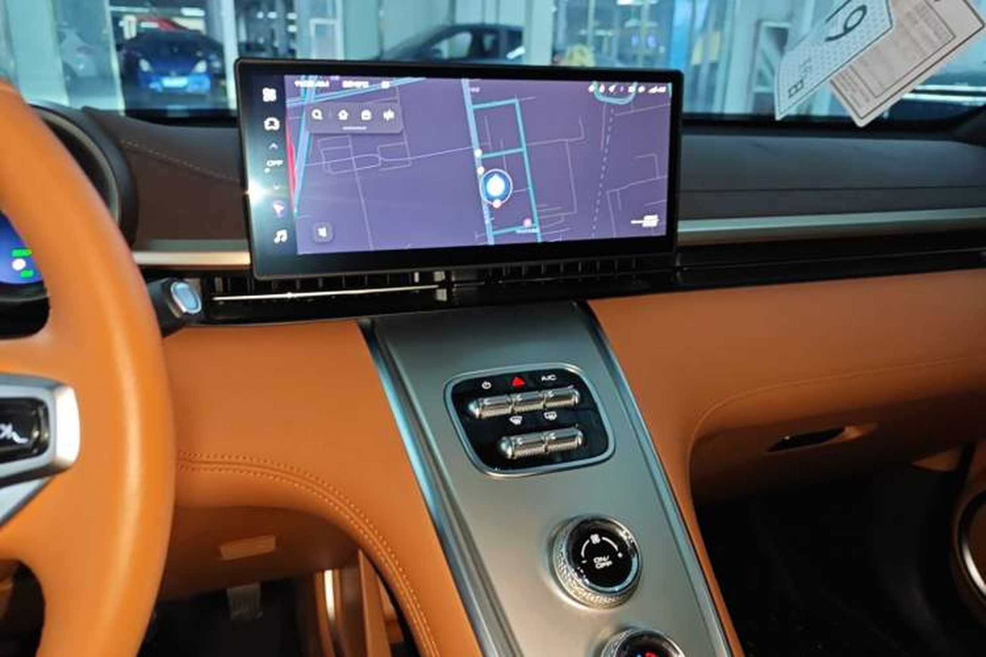 Used ORA Lightning Cat 2022 555 km Luxury Edition Audio And AC Panel