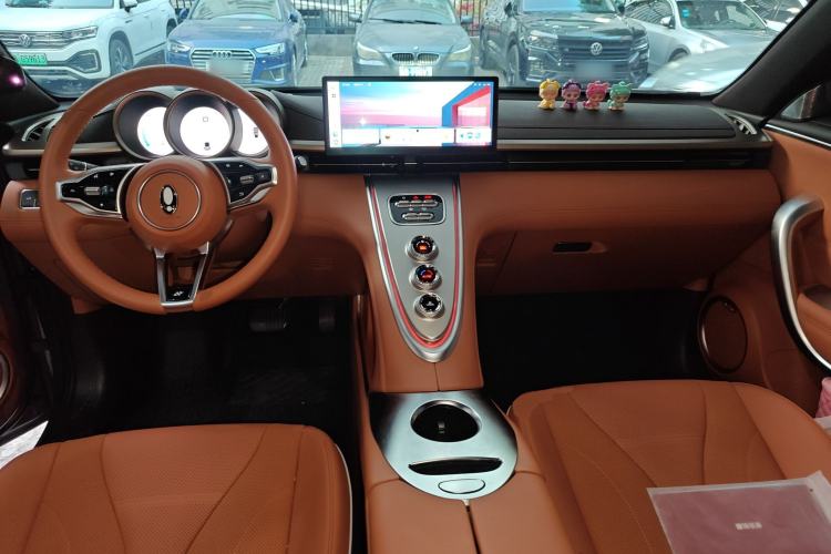 Used ORA Lightning Cat 2022 555 km Luxury Edition Center Console