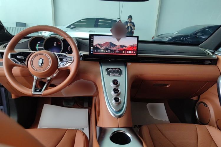 Used ORA Lightning Cat 2022 555 km Luxury Edition Center Console