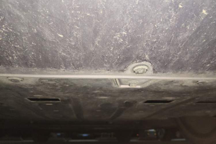 Used ORA Lightning Cat 2022 555 km Luxury Edition Chassis Front