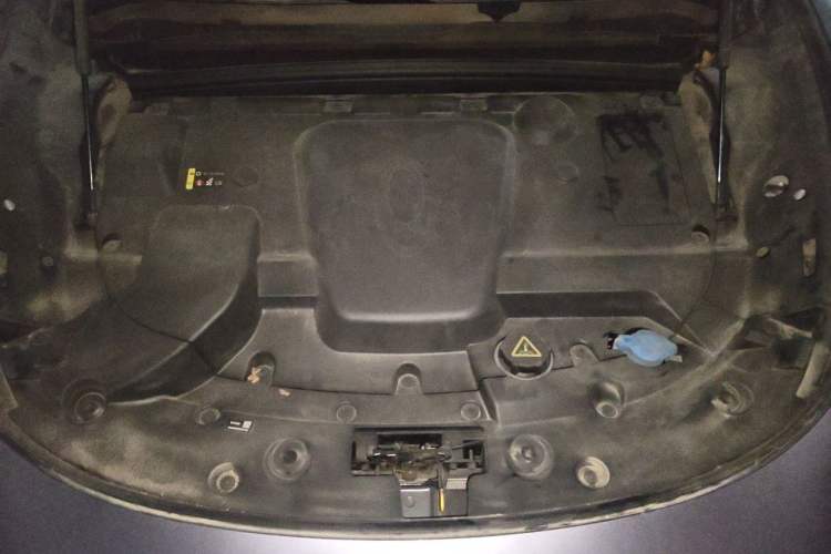 Used ORA Lightning Cat 2022 555 km Luxury Edition Engine Bay