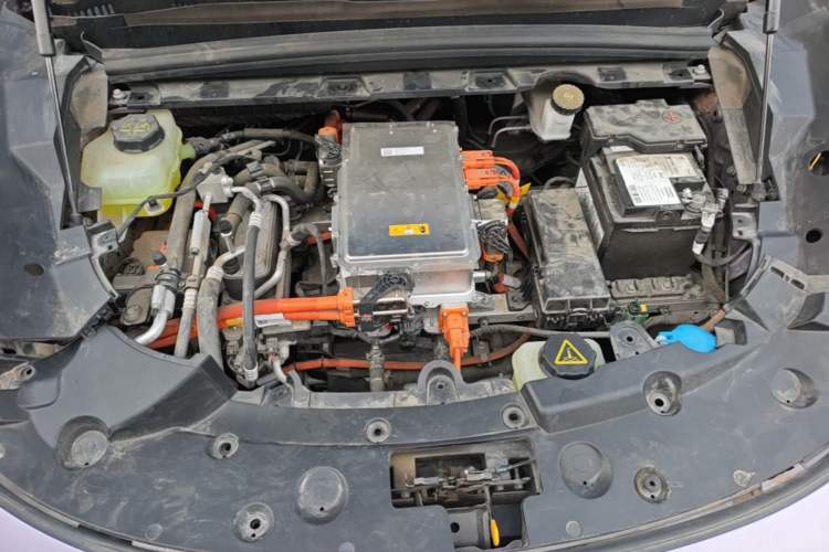 Used ORA Lightning Cat 2022 555 km Luxury Edition Engine Bay