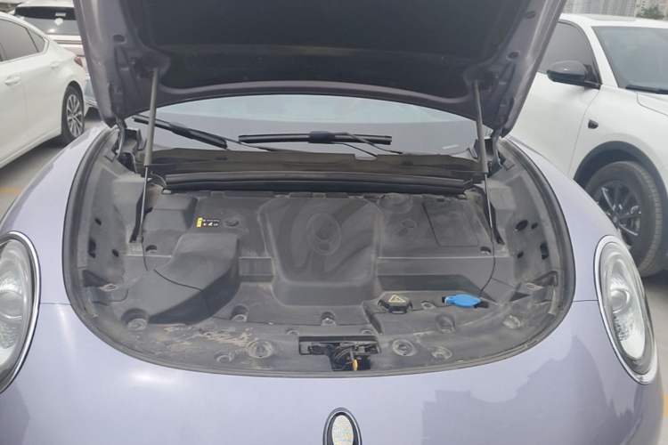 Used ORA Lightning Cat 2022 555 km Luxury Edition Engine Bay