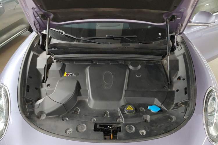 Used ORA Lightning Cat 2022 555 km Luxury Edition Engine Bay