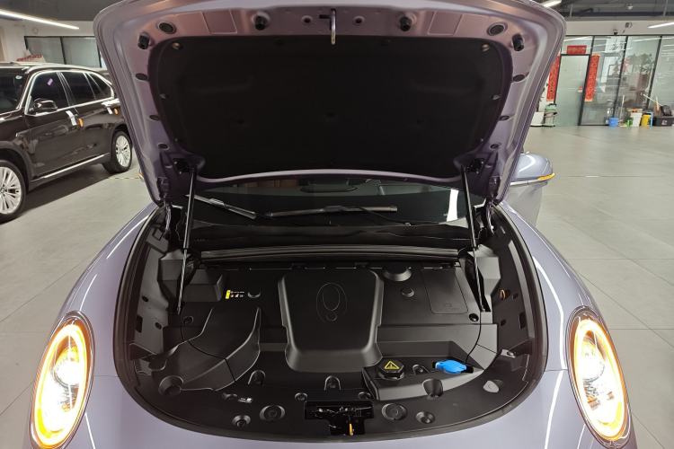 Used ORA Lightning Cat 2022 555 km Luxury Edition Engine Bay
