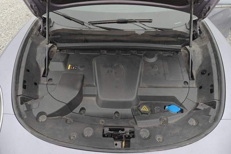 Used ORA Lightning Cat 2022 555 km Luxury Edition Engine Bay