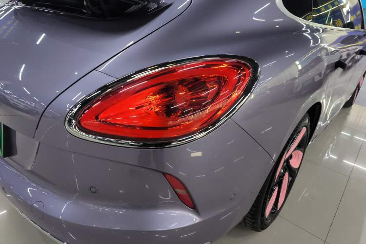 Used ORA Lightning Cat 2022 555 km Luxury Edition Exterior 1