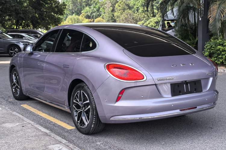 Used ORA Lightning Cat 2022 555 km Luxury Edition Exterior 2