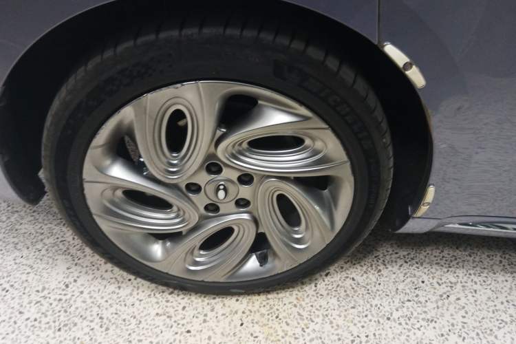 Used ORA Lightning Cat 2022 555 km Luxury Edition Exterior 3