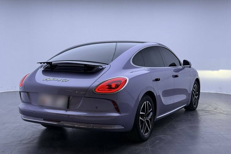 Used ORA Lightning Cat 2022 555 km Luxury Edition Exterior 4