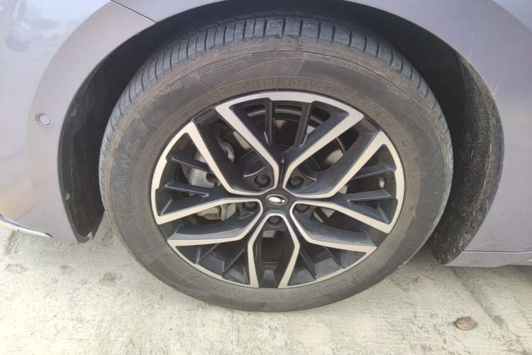 Used ORA Lightning Cat 2022 555 km Luxury Edition Exterior 4