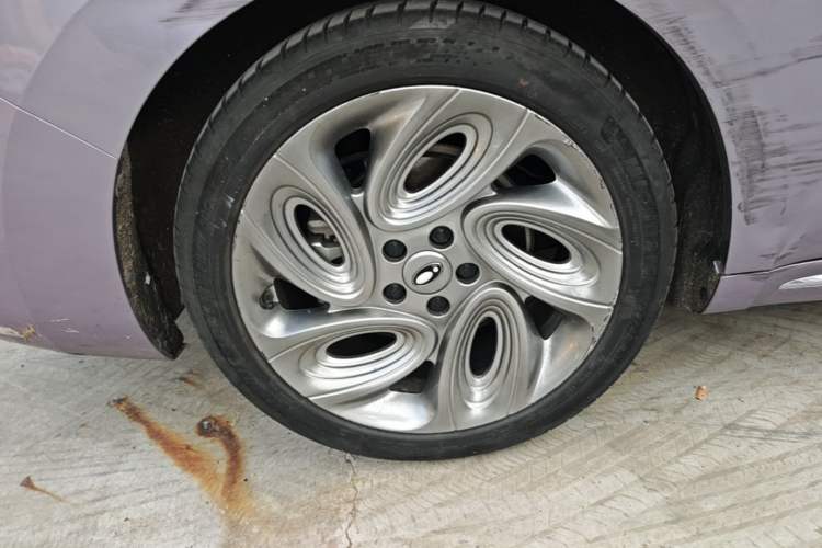 Used ORA Lightning Cat 2022 555 km Luxury Edition Exterior 5