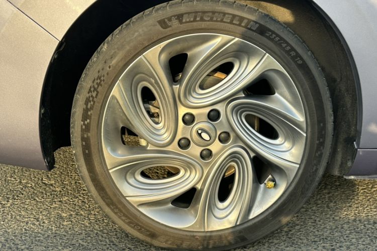 Used ORA Lightning Cat 2022 555 km Luxury Edition Exterior 6