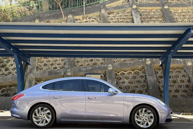 Used ORA Lightning Cat 2022 555 km Luxury Edition Exterior 6